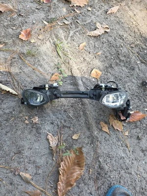 Front Headlight Head Light Assembly For Yamaha YZF R1 2020-2025 R1M 2020-2024  - Image 1 of 3