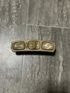 Saturn L-series Driver side Power Seat Switch 90585312 00-05 L200 L100 Tab Damag - Picture 1 of 6