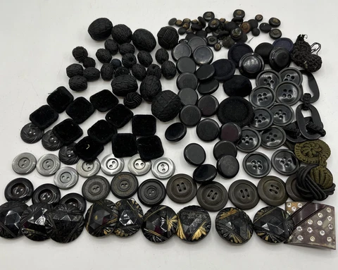 Unsorted Lot 90 Antique Victorian Jet Black Cloth Covered Tiny - Large Sewing #1 Cover