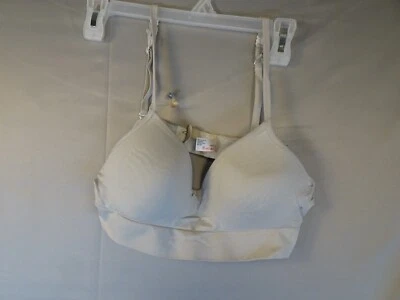 Sujetador push up inalámbrico gris medio Flirtitude para mujer Foto 1 de 4