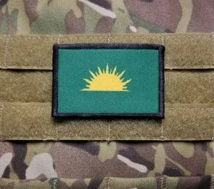 Irische Sunburst Flagge 2x3 taktischer Haken unterstützt Militär Patch IRA Sinn Fein - Bild 1 von 3