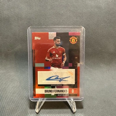 2024/25 Topps Man Utd Team Set Bruno Fernandes Pink Auto /99 - Image 1 of 2