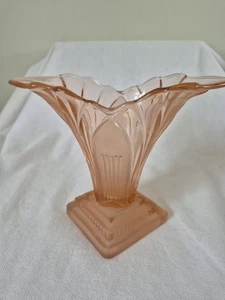 Art Deco Walther Sohne 'Greta' Pink Glass Posy Vase 1930's Original Style - Picture 1 of 5