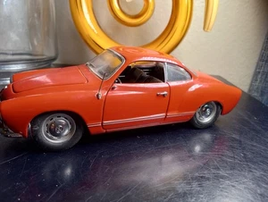FRANKLIN MINT 1967 VOLKSWAGEN KARMANN GHIA 1:24 PRECISION DIE-CAST METAL CAR - Picture 1 of 4