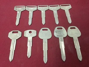 Mitsubishi, Datsun, Hyundai & Toyota by Silica Auto Key Blanks, Set of 10 - Picture 1 of 4