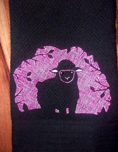 BAH BAH BLACK SHEEP EMBOSSED PINK BACKGROUND EMBROIDERY BLACK HAND TOWEL - Picture 1 of 2