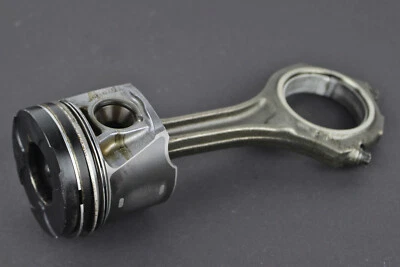 059107065AM Original Audi A4 B6 B7 8E 2.5TDI Bdg Piston With Con Rod Cylinder - Image 1 of 4
