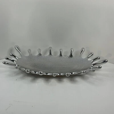 Consola cuenco diseño salpicaduras salpicaduras de metal martillado Inspired Generations Foto 1 de 4