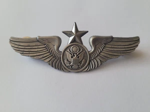 Fuerza Aérea de los Estados Unidos 3" Alas de tripulación superior Réplica Solapa Pin Insignia de la USAF - Imagen 1 de 2