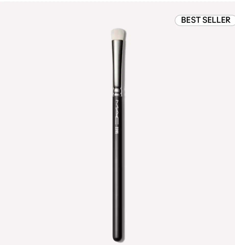 MAC 239 CEPILLO SOMBREADOR DE OJOS SINTÉTICO Cepillo de Maquillaje Foto 1 de 4
