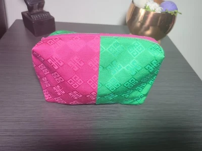 Givenchy, Ysatis de Givenchy, Maquillaje ~ Bolsa de Viaje - Rosa y Verde/Envío Gratis Foto 1 de 4