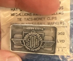 Nuevo de Lote Antiguo IndyCar 1995 Original 79th Indianápolis 500 Carreras Evento Solapa/Sombrero Pin 38 - Imagen 1 de 1
