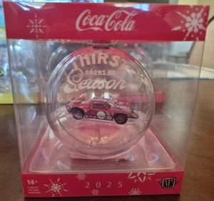 2025 M2 Machines Christmas Ornament Chase - Coke Cola 1966 Ford GT40 MK II - Bild 1 von 6