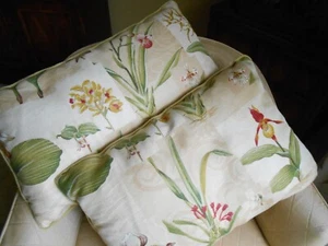 2 pillows 24 X 14 " deep Clarence H Fabric 100 % linen with Zippers - Bild 1 von 3