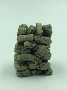 J G Miniatures Stone Walling End Section x 1 Piece 1:30th Scale - Picture 1 of 1