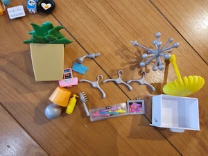 Barbie Dreamhouse 2018 Chandelier Light Lamp Plant Hanger Drawer Accessories Lot - Picture 1 of 2