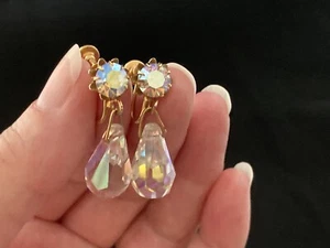 Vintage Cut Glass Screw Back Earrings Faceted Glass / Crystal - Picture 1 of 13