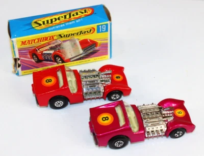 2 Matchbox Superfast No. 19 Road Dragster Lesney Red Purple 1970 Box - Image 1 of 4