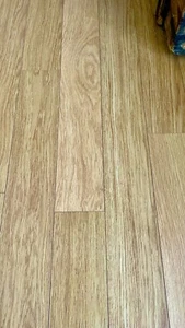 QUICKSTEP OAK EFFECT LAMINATE FLOORING (APPROX 16M2) - Picture 1 of 2
