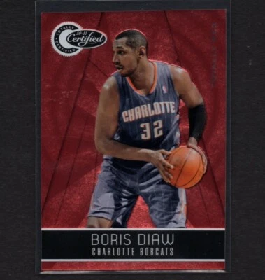 Tarjeta de baloncesto de la NBA Boris Diaw 2010-11 totalmente certificada totalmente roja 410/499 #6 Foto 1 de 2