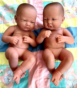 Berenguer Newborn Doll Twin Baby Girl Realistic Lifelike Soft Vinyl 13” Quilt - Picture 1 of 11
