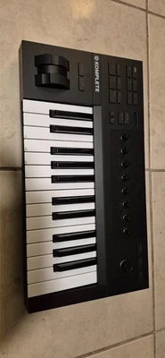 Контроллер Native Instruments Komplete Kontrol A25 - 25 клавиш для KOMPLETE - Изображение 1 из 3