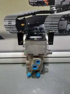 Hitachi Travel Pilot Valve // YB60000033 // Free UK Shipping - Picture 1 of 2