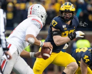 Aidan Hutchinson Football Signed 8X10 Photo Rp Michigan Wolverines Defensive End - Picture 1 of 1