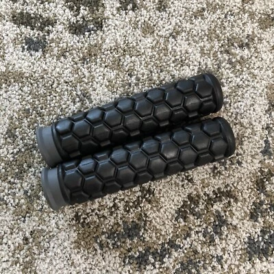 Empuñaduras de manillar M.T.B 7/8 de largo 130 mm octágono 191 negras Foto 1 de 4