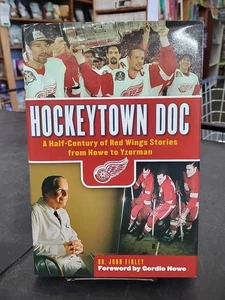Hockeytown Doc: Ein halbes Jahrhundert Red Wings Geschichten von Howe bis Yzerman von... - Bild 1 von 4
