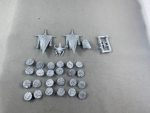 24x UnGor Shields BITZ BITS Beastman Beastmen Beasts of Chaos Warhammer - Picture 1 of 2