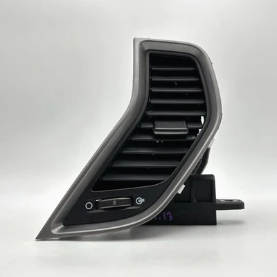 2013-2018 Hyundai Santa Fe Center Right Side Air Vent Trim OEM 974204Z000 - Image 1 of 4