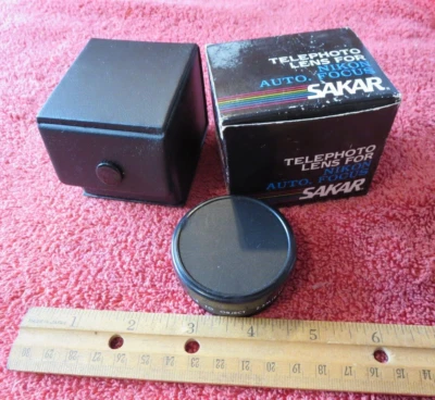 Vintage SAKAR telephoto lens for Nikon auto focus 2.5m (8.2ft) Japan - Image 1 of 4