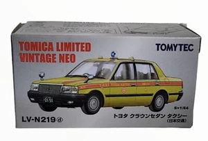 Tomytec Tomica Limited Vintage Neo Toyota Crown Sedan Taxi Nihon Kotsu LV-N219d - Picture 1 of 2