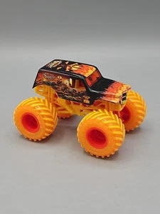 Spin Master Monster Jam Fire & Ice Son-Uva Digger 1:64 Truck Walmart Exclusive - Picture 1 of 7