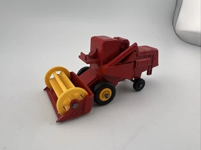Комбайн-комбайн MATCHBOX Claas Lesney England No65 отдельные колеса - Изображение 1 из 4