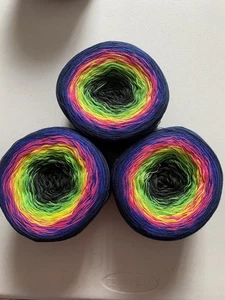 Black friday Cotton Yarn Cake - Picture 1 of 3