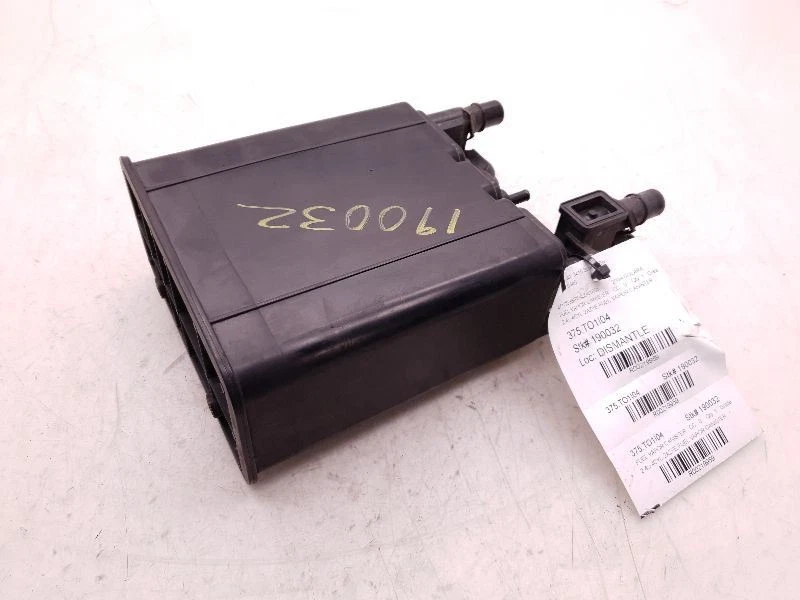 2004 TOYOTA SOLARA 2.4L 4CYL CONJUNTO DE VASILHA DE VAPOR DE COMBUSTÍVEL  - Imagem 1 de 4