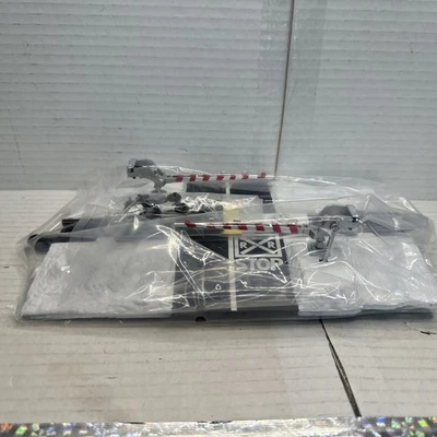 Bachmann Ho Scale Eztrack Railroad Crossing For Train, Set Layout - Image 1 of 4