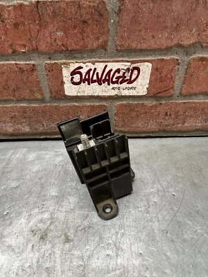 08-15 MITSUBISHI EVOLUTION X EVO 10 BLOCO DE FUSÍVEIS DE BATERIA POSITIVO - Imagem 1 de 4