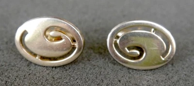 Vintage SWANK Gold Tone Oval Cufflinks: MCM Open Swirls, Waves or Clouds - Image 1 of 4