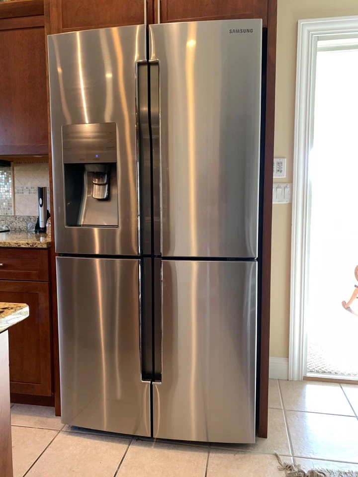 French Door Refrigerator.  Counter depth with CoolSelect cabinet - Image 1 of 4