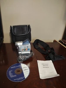 Sony VGA Digital Camera 300K Pixels - Picture 1 of 11