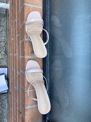 Novo Women's Heels Menthol Nude Sandals Size 10 - image 1 of 4