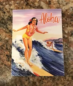 Aloha Surfing Aufkleber - Surfer Girl Waves Hawaii Inseln tropisch Vintage Look - Bild 1 von 2