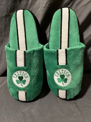 Boston Celtics NBA Men's Forever  Big Logo Slipper, Size M Cover
