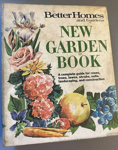 Vintage Better Homes & Gardens "New Garden Book" 1968 Binder 1st Printing  - Picture 1 of 5