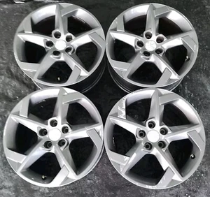SET 4 CERCHI IN LEGA PEUGEOT 308 508 5008 DA 17" 5 FORI 5X108X65 70 EURO CADAUNO - Foto 1 di 20