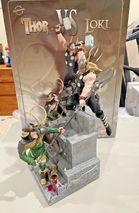 Sideshow Marvel Thor vs Loki Diorama Statue Limited to 1500 New - Picture 1 of 8