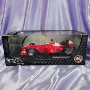 Hot Wheels F2001 Michael Schumacher auto pressofusa aperta - Foto 1 di 8